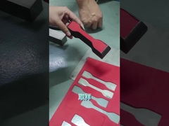 Machine d'essai de la traction du caoutchouc